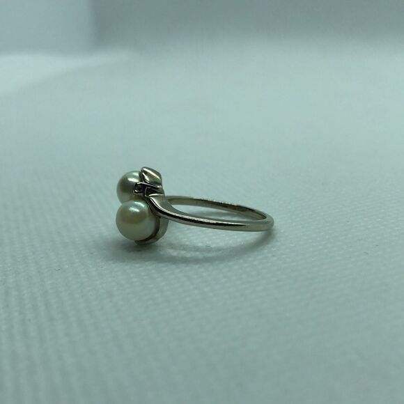 💛 10k White Gold Vintage Pearl & Diamond Ring - Picture 6 of 7